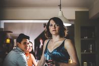 Dead Pixels – Alison (Charlotte Ritchie, r.)