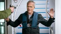 Tatort – Undercover: Kommissar Max Ballauf (Klaus J. Behrendt) stellt sich dem Geiselnehmer Daniel Huberty (Stephan Kampwirth, l) an Bord des Ausflugsschiffes.