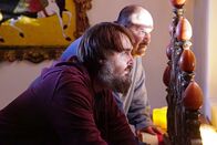 The Last Man on Earth – Tandy (Will Forte, l.); Todd (Mel Rodriguez, r.)