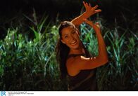 Tele-Gym – Mit den Dance Workouts wird der gesamte Körper von Kopf bis Fuß trainiert. Die acht Folgen haben unterschiedliche Schwierigkeitsstufen und verschiedene tänzerische Stilrichtungen: von der klassischen Dance-Aerobic über sexy Latino bis hin zu erdigen Afro-Kombinationen und hippen Funk-Moves.