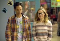 Community – Wird das vielleicht nochmal was mit Abed (Danny Pudi, l.) und Rachel (Brie Larson, r.)?