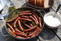 Zu Tisch ... – Heuwürstl mit Apfelmeerrettich