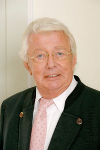 Die Rosenheim-Cops – Dieter Thomas Heck (Harry Norden).