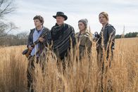 Zombieland: Doppelt hält besser – Zombieland 2: Doppelt hält besser Fast eine Familie: Jesse Eisenberg als Columbus, Woody Harrelson als Talahassee, Abigail Breslin als Little Rock, Emma Stone als Wichita Copyright: SRF/2019 CTMG, Inc.