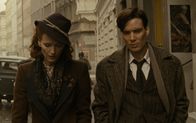 Anthropoid – L-R: Lenka Fafková (Anna Geislerová) und Josef Gabcík (Cillian Murphy)