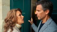Rote Rosen – Als Lou (Eva-Maria Grein von Friedl) die Jungs von Richard (Florian Odendahl) abholen will, muss sie eine schroffe Abfuhr hinnehmen….
