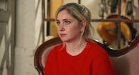 Rote Rosen – ARD ROTE ROSEN FOLGE 4401 Uhr im ERSTEN. Jess (Juana Nagel) ist wütend: Daniel hat ihren Roman ohne ihre Zustimmung an den Verlag geschickt. Auch hat er sie nicht ermutigt, ihren Weg zu gehen, sondern sich den Wünschen des Verlages zu beugen. Glaubt er überhaupt an sie?