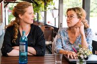 Meine Mutter ... – Toni (Diana Amft) und ihre Mutter Heidi (Margarita Broich, re.) stehen vor einer schweren Bewährungsprobe.