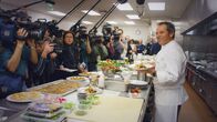 Wolfgang – Wolfgang Puck, ein Meister der großen Inszenierung.
