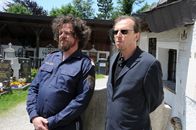 Vier Frauen und ein Todesfall – (v.li.) Raimund Wallisch (Paulmichl), Rainer Egger (Köhlmeier).