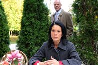 Sturm der Liebe – ARD STURM DER LIEBE FOLGE 1668 Uhr im ERSTEN. Doris (Simone Ritscher, v.) gibt Werner (Dirk Galuba, h.) die Schuld, dass Konstantin die Geschäftsführung aufgegeben hat.