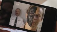 Ermittler! – Für das dänische TV hat der Mörder Peter Lundin im Gefängnis in den USA ein Interview gegeben, das Ermittler Bent Isager-Nielsen auf dem Handy abspielt. Es ist schockierend, denn Peter Lundin hat sein Gesicht links weiß angemalt und rechts schwarz.