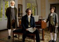 Louis van Beethoven – Der Jungpianist Colin Pütz (re.) spielt das Wunderkind der Bonner Kindheitstage, Anselm Bresgott (li.) den rebellischen Beethoven der Wiener Zeit und Tobias Moretti (Mitte) den vereinsamten Patriarchen am Ende seines Lebens.