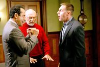 Monk – (v.li.) Tony Shalhoub (Adrian Monk), Hector Elizondo (Dr. Neven Bell), Tim Bagley (Harold Krenshaw).