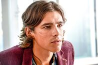 Das Mädchen deiner Träume – Devon (Brenton Thwaites) ist von seiner neuen Bekanntschaft total fasziniert.
