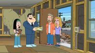 American Dad! – Hayley (l.), Stan (2.v.l.)