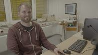 Mythos - Die größten Rätsel der Geschichte – Dr. Christoph Benke untersucht an der Universität Marburg die Auswirkungen psychologischer Mechanismen auf Körper und Geist.