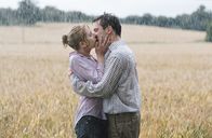 Match Point – Chris (Jonathan Rhys Meyers) und Nola (Scarlett Johansson) kommen sich langsam näher.