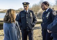 East New York – (v.l.n.r.) Detective Crystal Morales (Elizabeth Rodriguez); Assistant Chief John Suarez (Jimmy Smits); Deputy Inspector Regina Haywood (Amanda Warren)