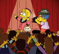 Die Simpsons – "Die Simpsons", "Die Perlen-Präsidentin." Lisa Simpson wird zur Schülerratspräsidentin gewählt. Zu spät erkennt sie, dass Rektor Skinner sie benützt, um die Schüler gefügig zu machen. Er schafft den Sport-, Musik- und Kunstunterricht ab und verlangt absoluten Gehorsam. Lisa ruft daraufhin zum Generalstreik auf.