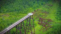 Lost Places – Heute finden sich hier nur noch die Trümmer des einst so imposanten Bauwerks. Wie konnte die höchste Brücke der Welt binnen eines Augenblicks in sich zusammenstürzen?