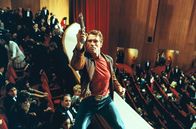 Last Action Hero – Das Publikum staunt nicht schlecht: Bei der Premiere des neuen "Jack-Slater"-Films erscheint der Star (Arnold Schwarzenegger) höchst selbst und jagt einen Verbrecher.