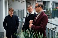 Blind ermittelt – v.li.: Laura Janda (Jaschka Lämmert), Nikolai Falk (Andreas Guenther), Alexander Haller (Philipp Hochmair).