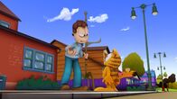 The Garfield Show – Jon ist sauer, weil Garfiel Odie auf dem Flohmarkt verkauft hat.