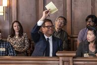 Bull – Zweite von links: Dr. Jason Bull (Michael Weatherl)