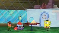 SpongeBob Schwammkopf – L-R: Agent Twirp, Mr. Krabs, SpongeBob