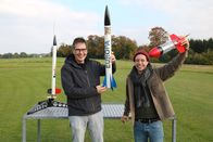 Checker Tobi – Checker Tobi (r.) macht den Raketen-Check.