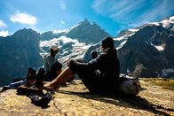 Bergwelten – Martin Sieberer, Babsi Vigl und Simon Messner nach ihrer Besteigung auf die Meije