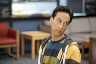 Community – Für Abed (Danny Pudi) beginnt der Tag total verrückt, nachdem er eine Szene seines Lieblingsfilms "Freaky Friday" nachstellt ...