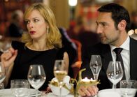 Mein Stück vom Kuchen – France (Karin Viard) begleitet Steve (Gilles Lellouche) zu einem Gesch‰ftsessen