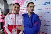 Signes – Signes Signes Spezial 100 Jahre Deaflympics in Tokio Jonas Jenzer (r.) mit Trainer Negishi Masaki (l.) Copyright: SRF/RTS