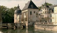 Bilder einer Landschaft – Das Schloss Tanlay in der Region Burgund.