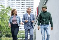 Lenßen übernimmt – v.l.n.r.) Sarah Grüner; Ingo Lenßen; John Davis