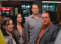 Dickste Freunde – Die Fassade bröckelt: Wynona Ryder als Geneva, Jennifer Connely als Beth, Vince Vaughn als Ronny, Kevin James als Nick (Copyright SRF/Universal Pictures)