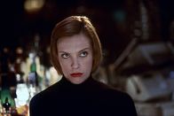 Shaft - noch Fragen? – Als der Mörder Wade nach zwei Jahren in der Schweiz wieder nach New York zurückkehrt, schwebt die einzige Zeugin, Diane Palmieri (Toni Collette), in Lebensgefahr, denn sie war es, die den rassistischen Millionärssohn damals mit ihrer Aussage ins Gefängnis gebracht hat ...