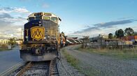 Traumzüge – Aufgrund ihrer hohen Geschwindigkeit heuert die Eisenbahngesellschaft nur sehr erfahrene Lokführer an, um die Rocky Mountaineers zu steuern.