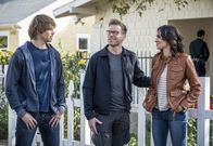 Navy CIS: L.A. – Während Sam und Callen in Russland ermitteln, begeben sich in Los Angeles Kensi (Daniela Ruah, r.), Deeks (Eric Christian Olsen, l.) und Eric (Barrett Foa, M.) auf eine wichtige Mission ...
