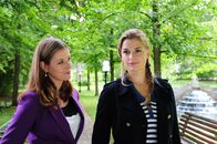 Sturm der Liebe – Gitti (Kathleen Fiedler, l.); Theresa (Ines Lutz, r.)