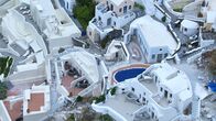 Griechenland - Von Insel zu Insel – Santorin - entstanden auf den Resten eines Vulkans