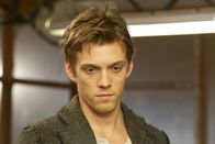 Seelen – Ian O'Shea (Jake Abel).