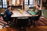The Great Indoors – Clark (Christopher Mintz-Plasse, r.); Jack Gordon (Joel McHale, r.)
