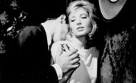 Liebe 1962 – Zögerlich beginnen Piero (Alain Delon) und Vittoria (Monica Vitti) eine Liebesbeziehung...