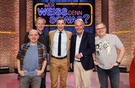 Wer weiß denn sowas? – moderator Jörg Wontorra (2.v.r.).