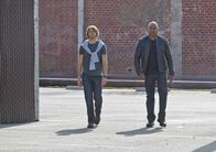 Navy CIS: L.A. – Ermitteln in einem neuen Fall: Sam (LL Cool J, r.), Deeks (Eric Christian Olsen, l.) ...