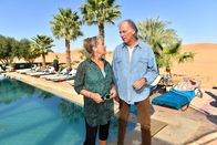Das Traumschiff – Das ehemalige Gesangs-Duo "Rosi und Rolf" (Jutta Speidel, Wolfgang Fierek) soll in der Siebziger-Jahre-Show noch einmal mit ihrem Erfolgsschlager "Herz im Wind" auftreten. Rosi hat bereits zugesagt und muss nun Rolf von diesem Vorhaben überzeugen, der allerdings ist vehement dagegen!