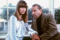 Tatort – Kommissar Finke (Klaus Schwarzkopf) befragt Sina Wolf (Nastassja Kinski).